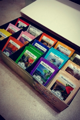 Набор чая Ahmad Tea Four Season's 15 вкусов 90 пакетов